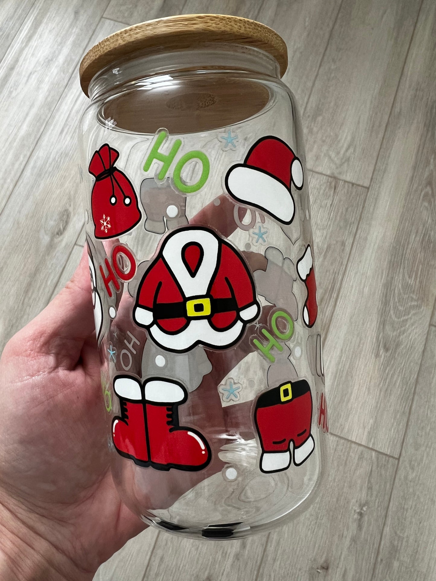 Santa Suit 16 oz Beer Can Glass