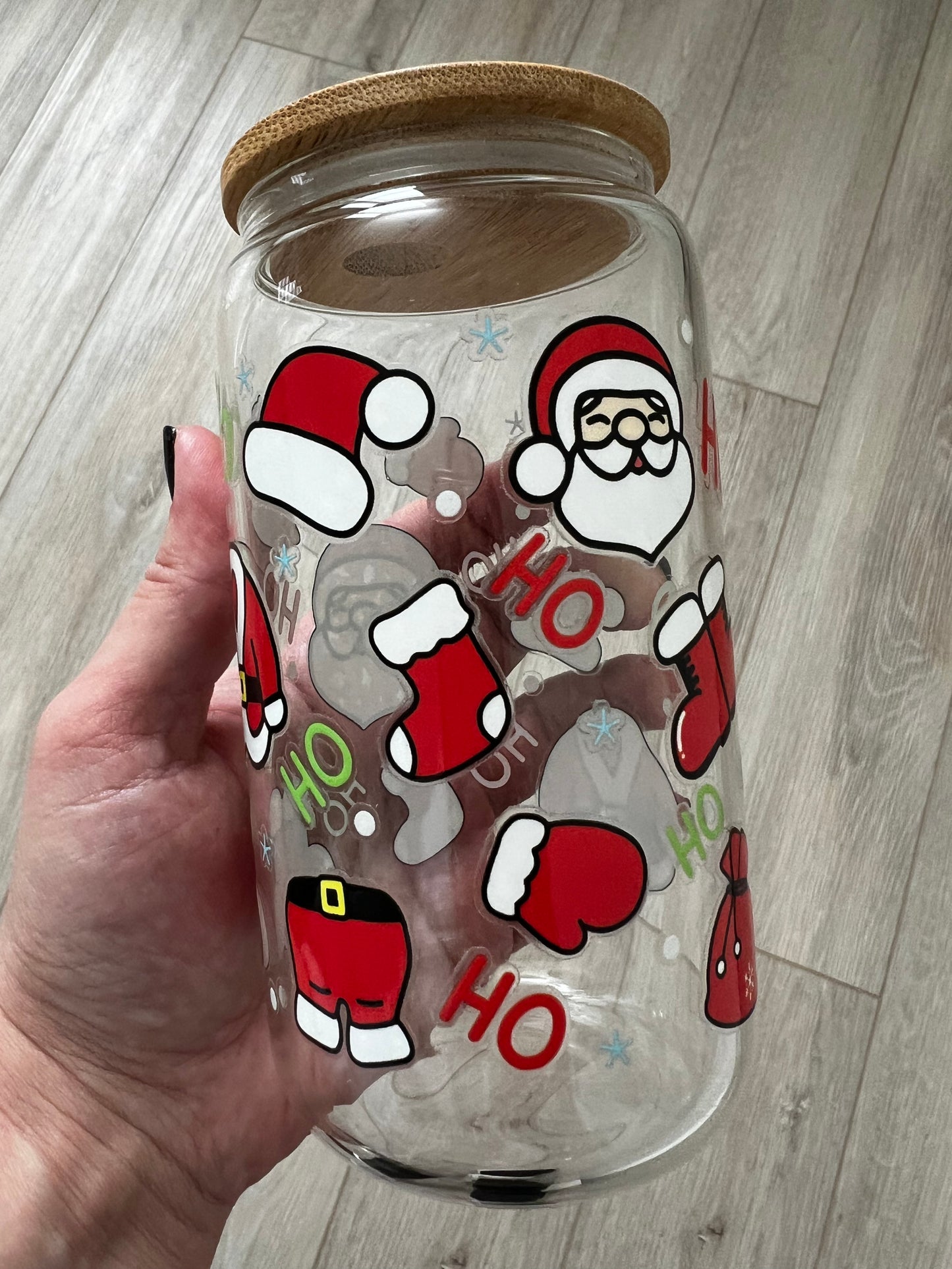 Santa Suit 16 oz Beer Can Glass