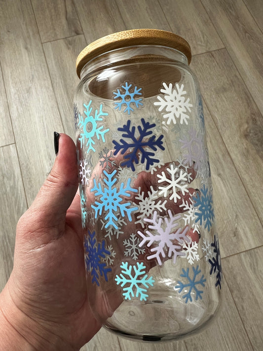 Winter Snowflakes 16 oz Beer Can Glass