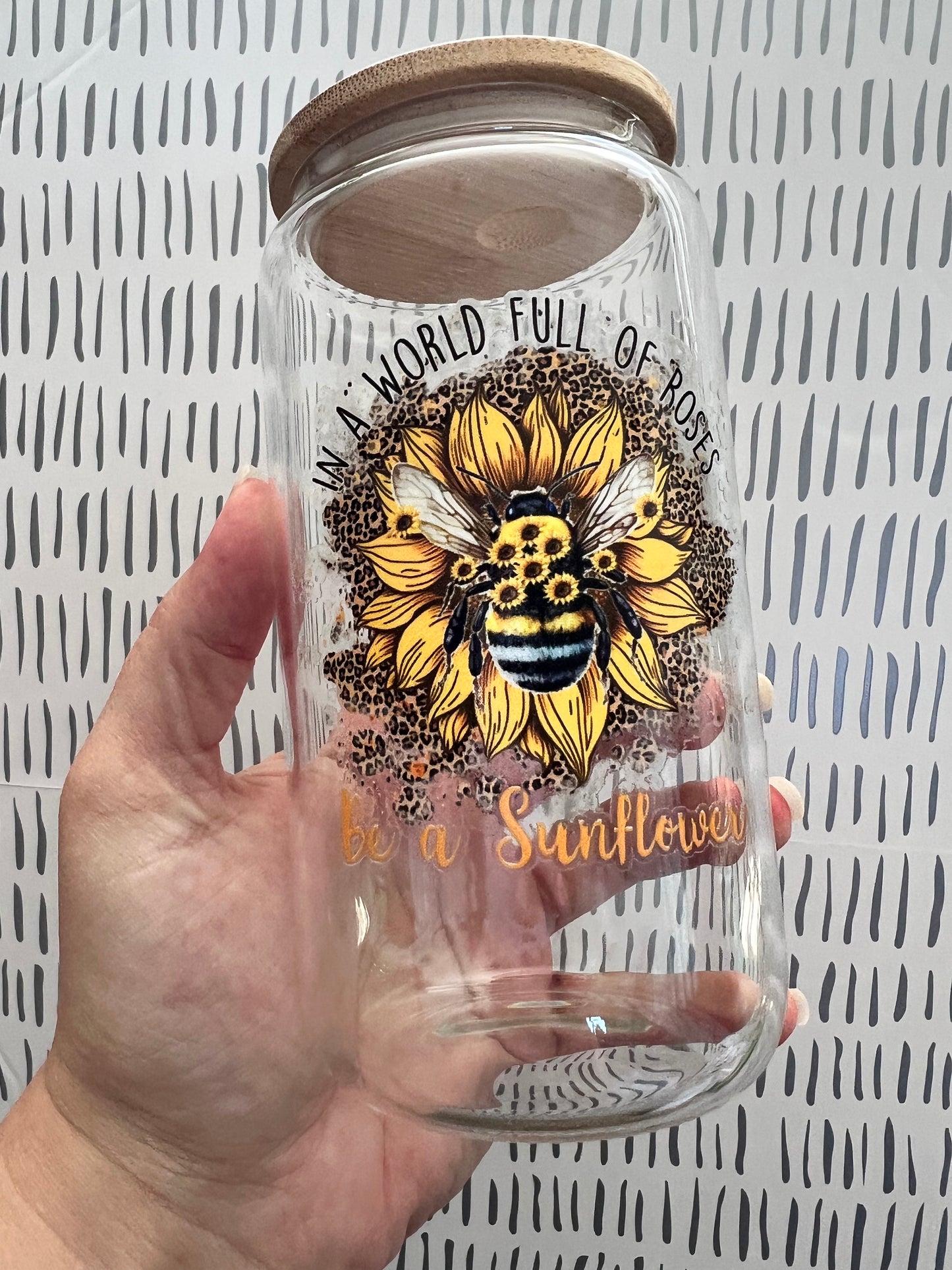 Bee a Sunflower 16 oz Beer Can Glass