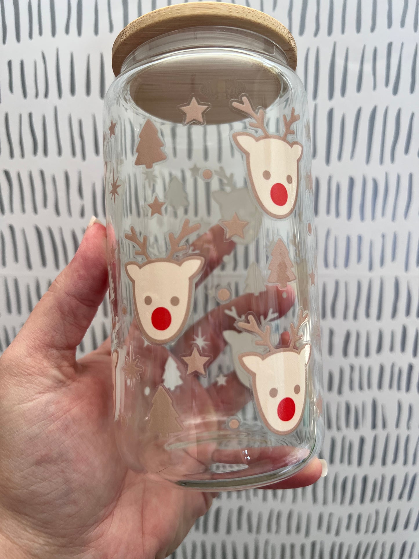 Reindeer 16 oz Beer Can Glass