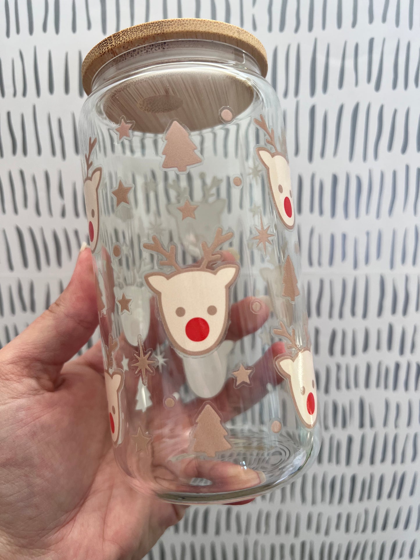 Reindeer 16 oz Beer Can Glass