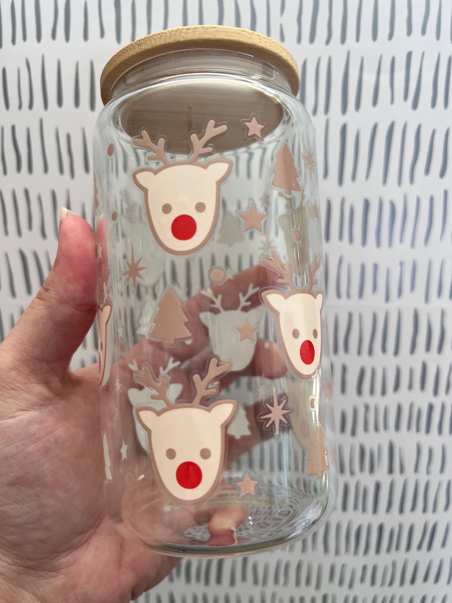 Reindeer 16 oz Beer Can Glass