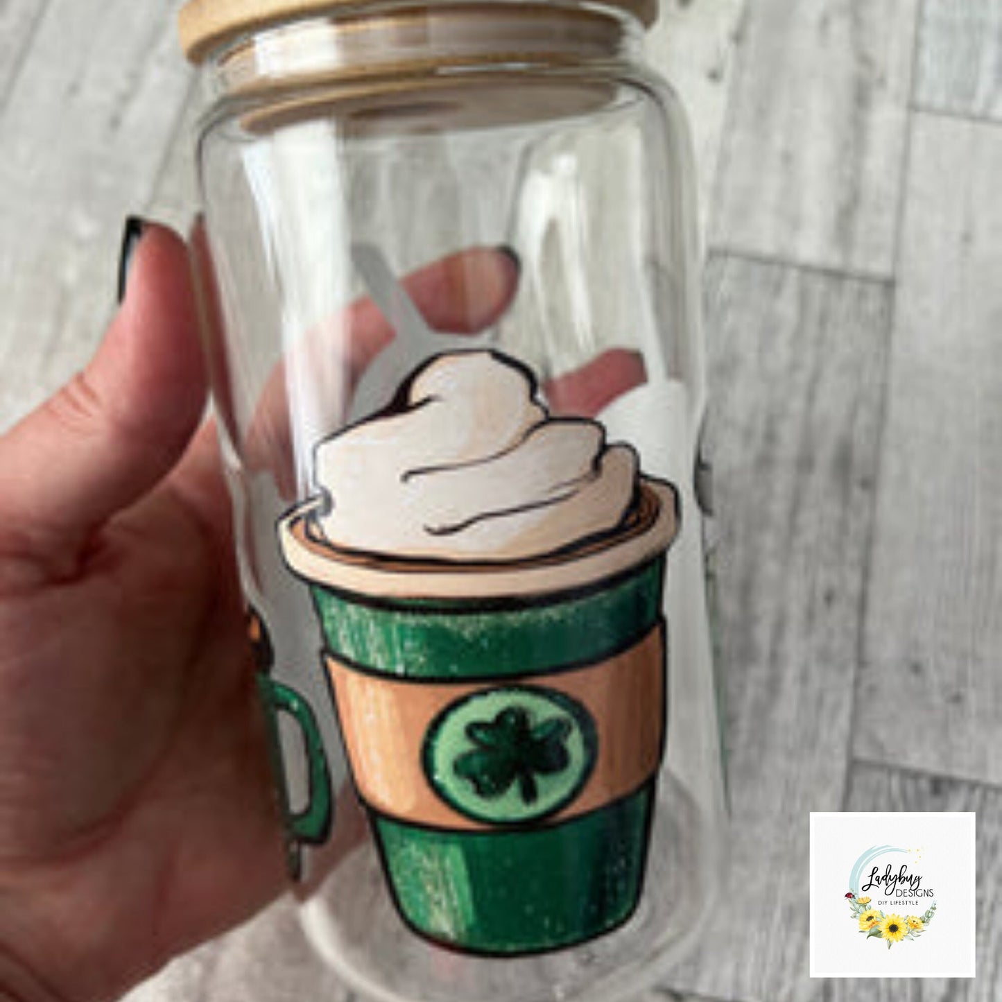 St Patricks Libbey, Lucky Beer Can Glass, Shamrock Libbey, Lucky Charm Glass, Irish Beer Can Glass, Green Ice Coffee Cup, Lucky Iced Coffee, St Pattys Day Glass, St Patricks Day Gift, Clover Glass Can, Lucky Green Libbey, Four Leaf Clover Cup, Luck of the Irish, Shamrock St Pats Cup