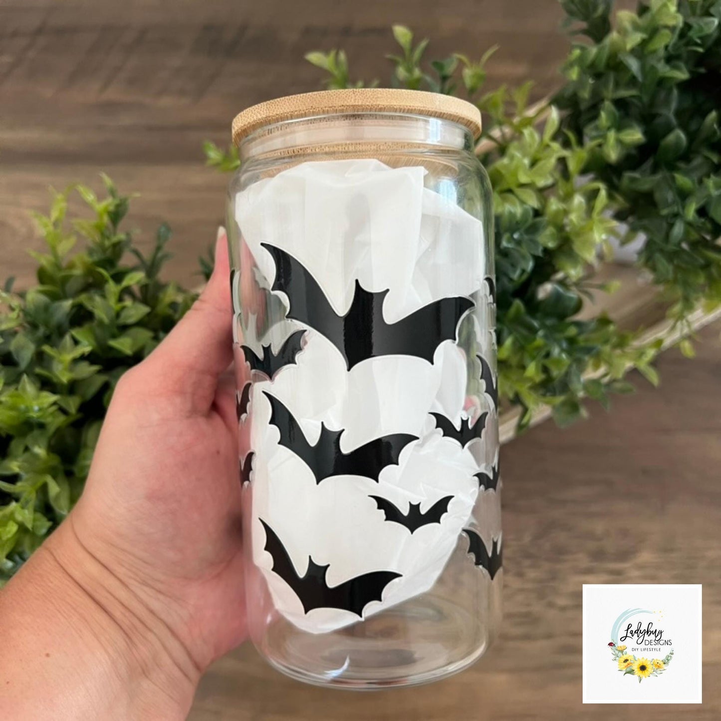 Bats Halloween Beer Can Glass with Bamboo Lid & Plastic Straw