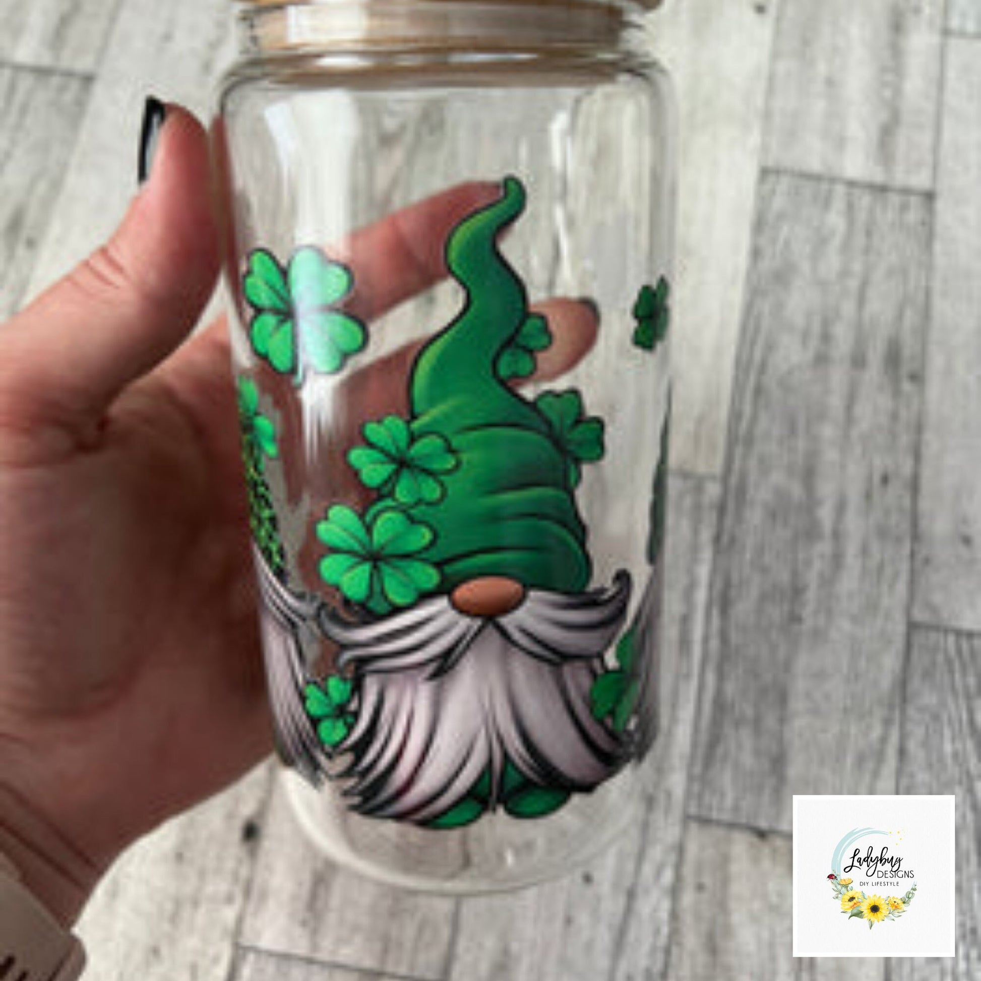 St Patricks Libbey, Lucky Beer Can Glass, Shamrock Libbey, Lucky Charm Glass, Irish Beer Can Glass, Green Ice Coffee Cup, Lucky Iced Coffee, St Pattys Day Glass, St Patricks Day Gift, Clover Glass Can, Lucky Green Libbey, Four Leaf Clover Cup, Luck of the Irish, Shamrock St Pats Cup