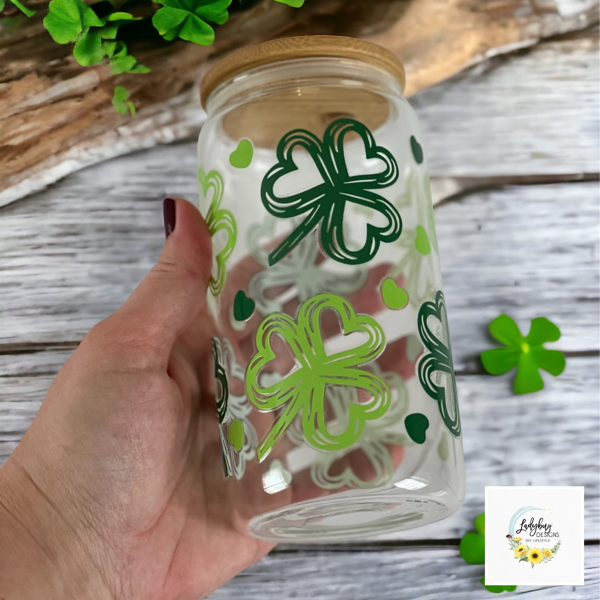 St Patricks Day Cup, Shamrock Libbey, Irish Beer Can Glass, Green Ice Coffee Cup, Lucky Iced Coffee, St Pattys Day Libbey, St Patricks Day Gift, Clover Glass Can, Lucky Green Libbey, Four Leaf Clover Cup, Luck of the Irish, Love Hearts Shamrock, Shamrock St Pats Cup