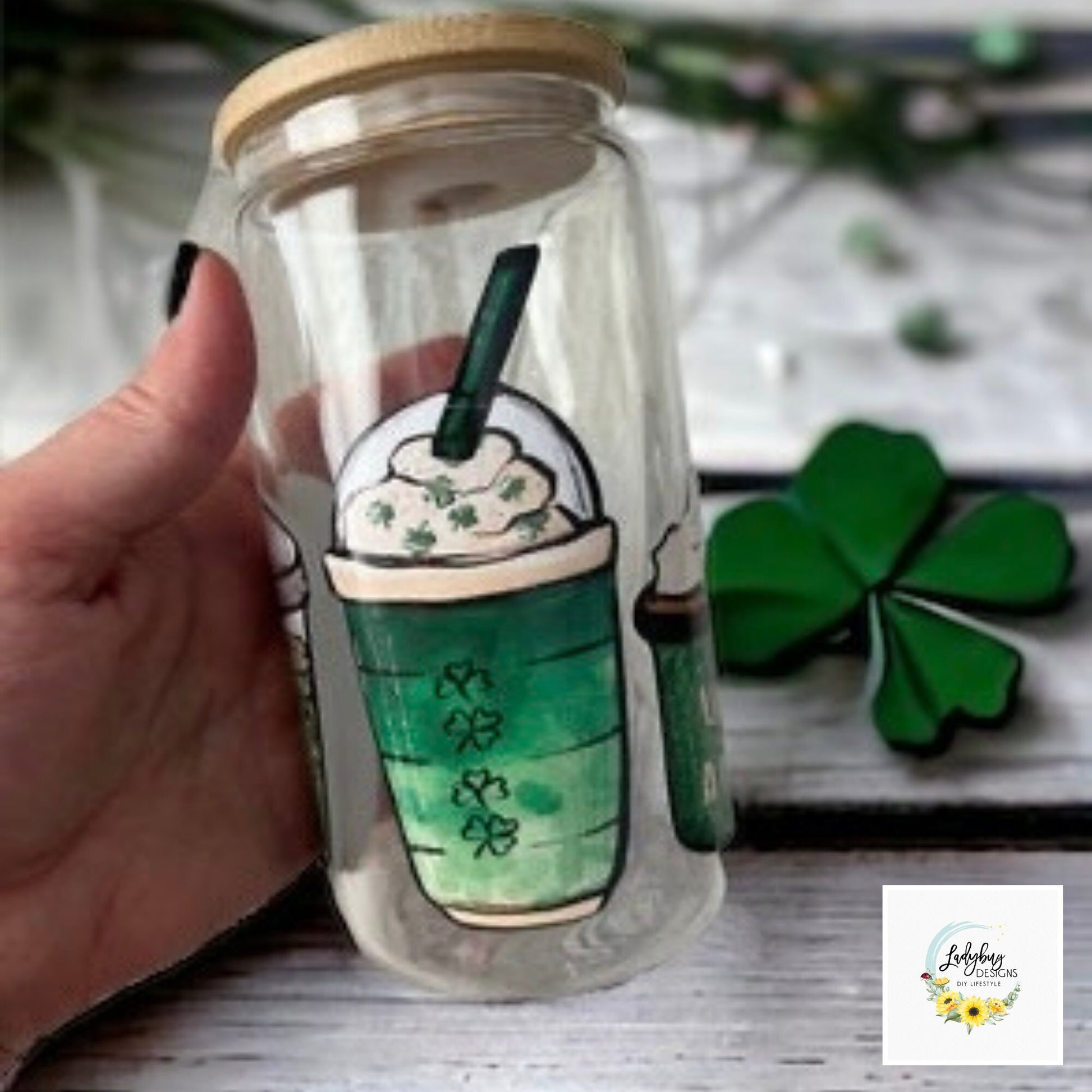 St Patricks Libbey, Lucky Beer Can Glass, Shamrock Libbey, Lucky Charm Glass, Irish Beer Can Glass, Green Ice Coffee Cup, Lucky Iced Coffee, St Pattys Day Glass, St Patricks Day Gift, Clover Glass Can, Lucky Green Libbey, Four Leaf Clover Cup, Luck of the Irish, Shamrock St Pats Cup