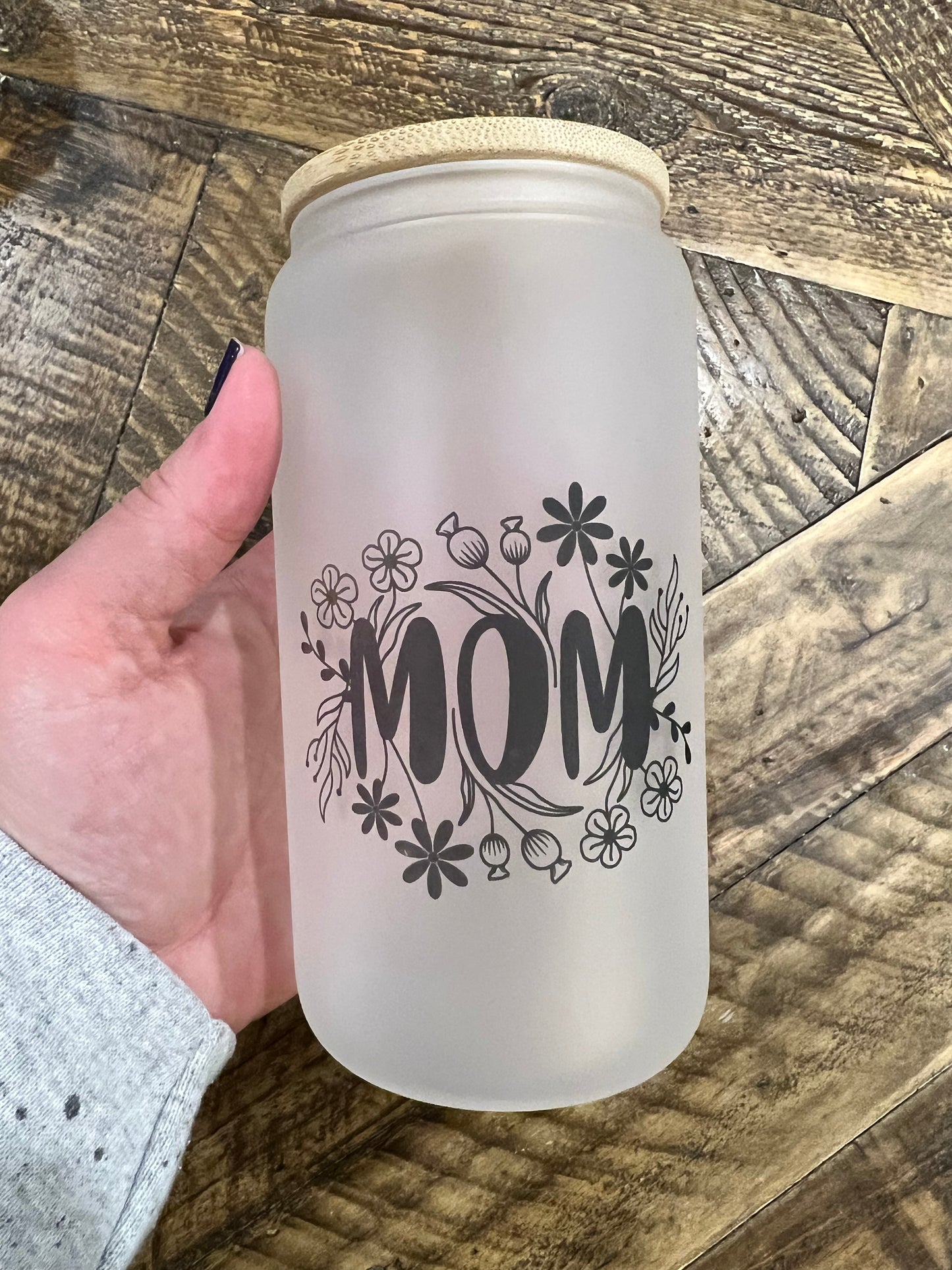 Ready to Ship! Floral Mom Frosted 16 oz Beer Can Glass - Ladybug Designs, DIY Lifestyle